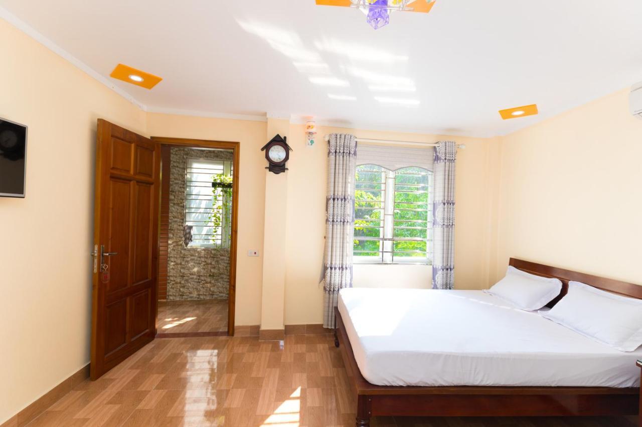 Cat Ba Tropicana Homestay Cat Ba Island ภายนอก รูปภาพ