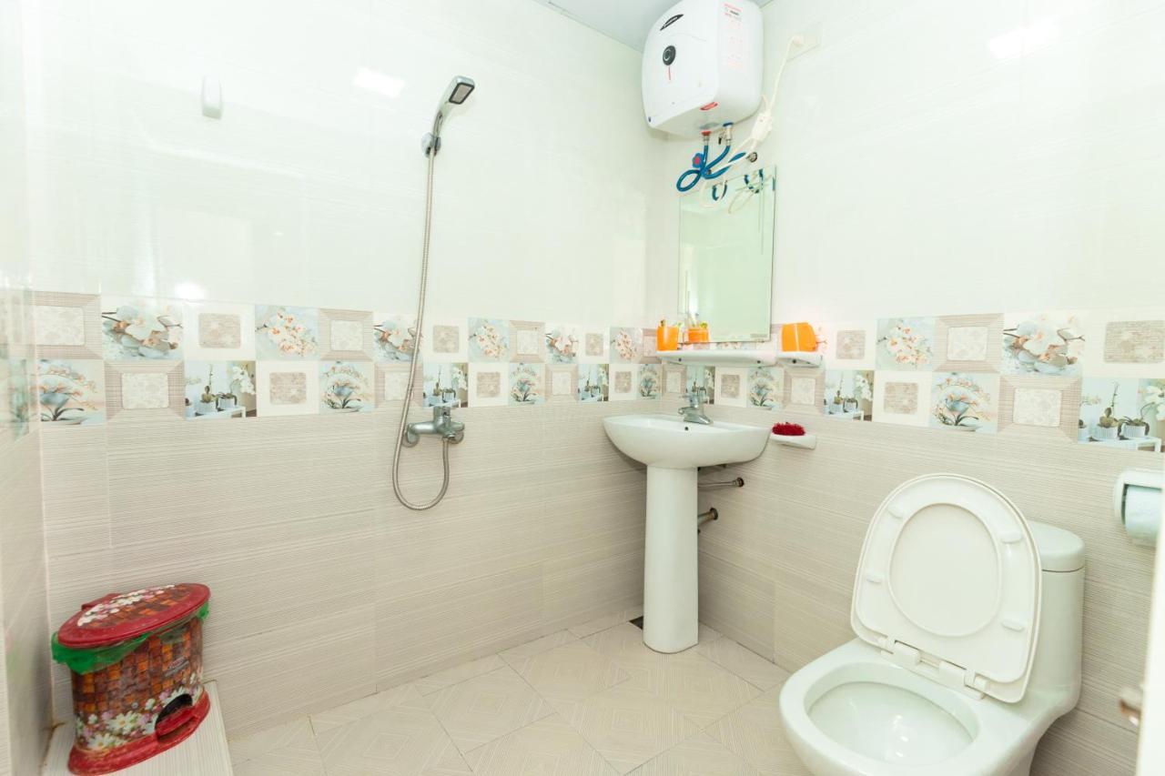 Cat Ba Tropicana Homestay Cat Ba Island ภายนอก รูปภาพ